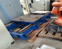 Maschine: KUKA  Linearachse Roboter