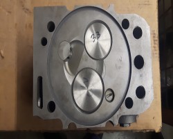 Maschine: DEUTZ 816 Zylinderkopf