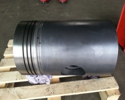 Maschine: MAK 453 C Kolben