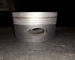 Maschine: WäRTSILä SACM / POYAUD UD25 Kolben