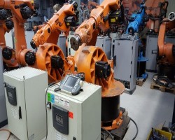 Maschine: KUKA KR30-2 Industrieroboter