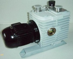 Maschine: LEYBOLD HERAEUS Trivac D 30 A & S 30 A Vakuumpumpe 30m / h 2-stufen