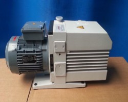 Maschine: LEYBOLD Trivac D 8 B /BCS Vakuumpumpe zweistufig 8m³/h